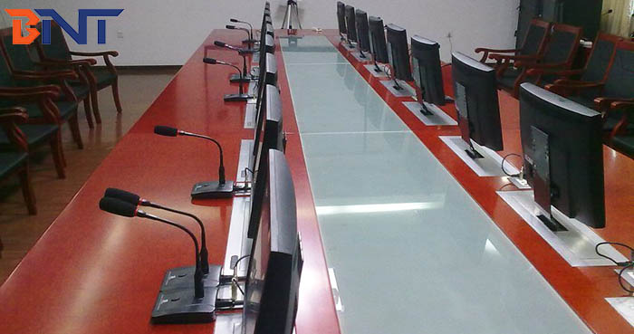 BNT 17台22英寸液晶屏升降器用于越南的会议系统项目