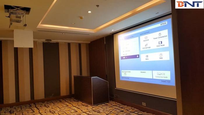 Boente electric projector lift and screen for Hotel Tranning Project for African customer