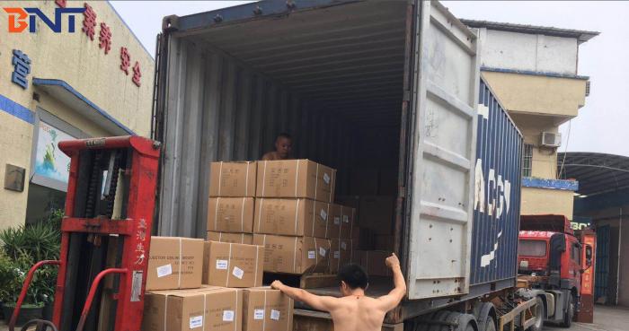 2019-5-3 shipment-5056PCS projector mounts loaded on a 20ft container